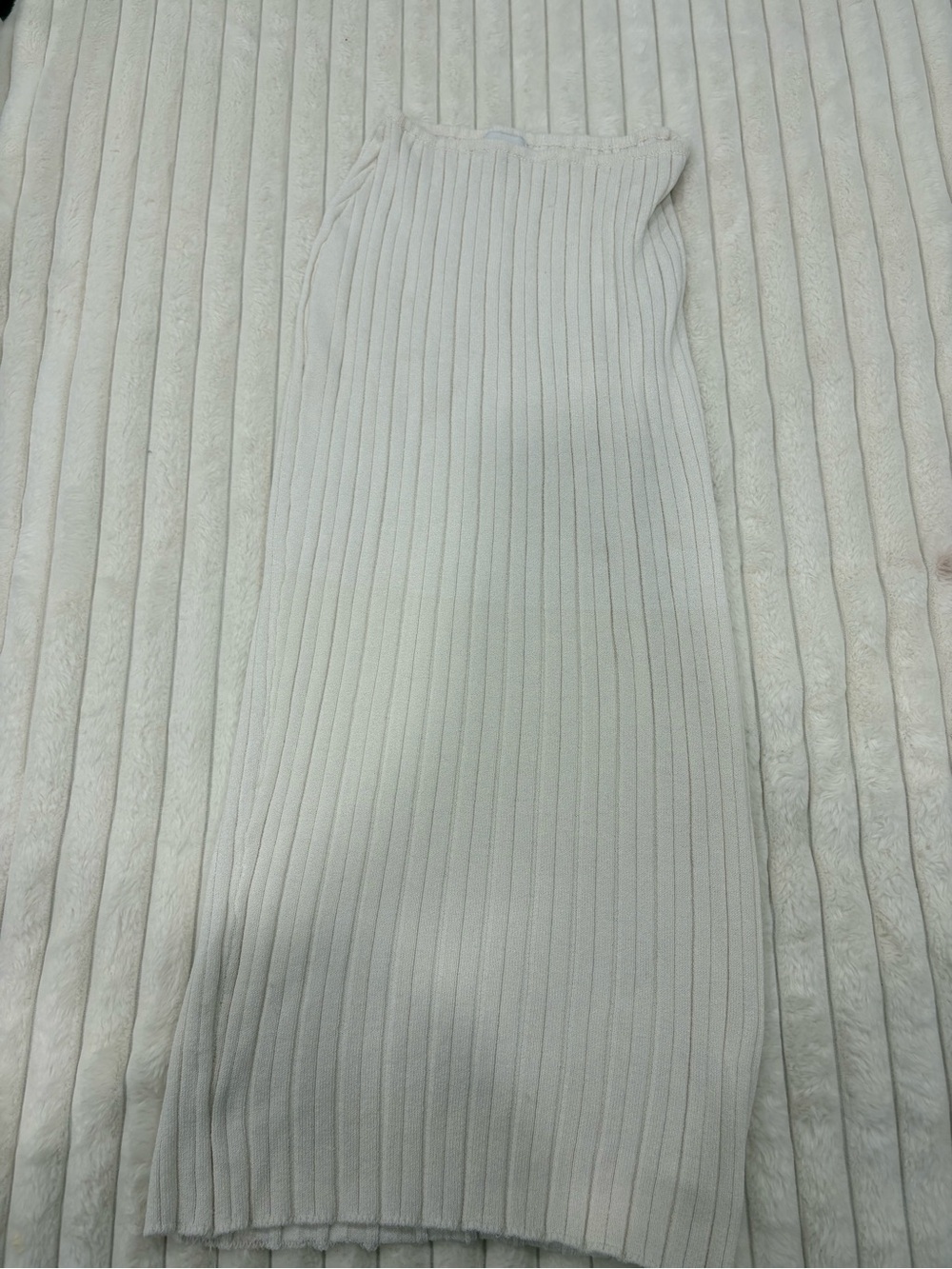 Slim Ribbed Maxi Skirt in White